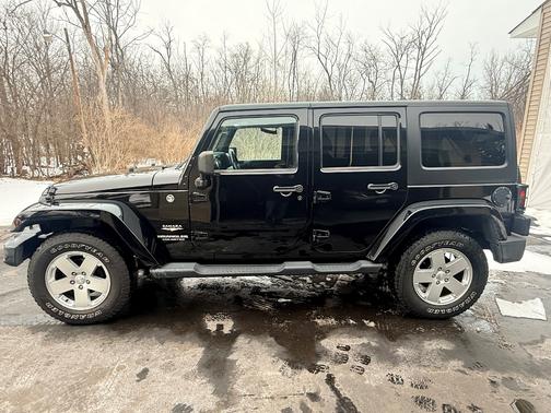 2012 Jeep Wrangler Unlimited Sahara