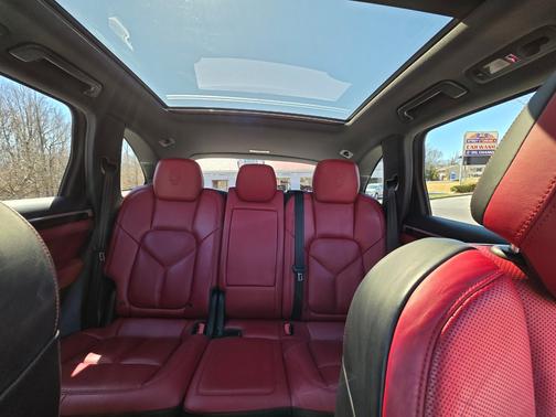 2017 Porsche Cayenne Cayenne S E-Hybrid Platinum Edition