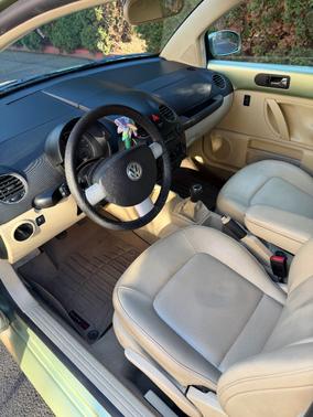 2008 Volkswagen New Beetle S