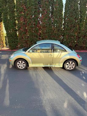 2008 Volkswagen New Beetle S