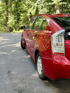 Red 2011 Toyota Prius II