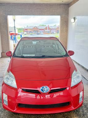 Red 2011 Toyota Prius II