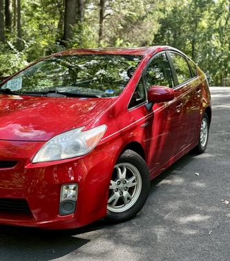 Red 2011 Toyota Prius II