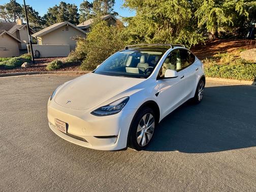2023 Tesla Model Y Long Range