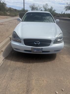 White 2002 INFINITI Q45 Base