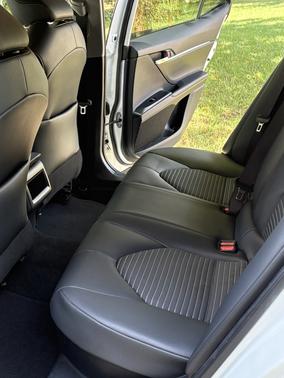 White 2020 Toyota Camry Hybrid SE