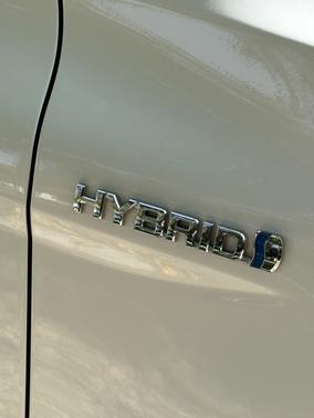 White 2020 Toyota Camry Hybrid SE