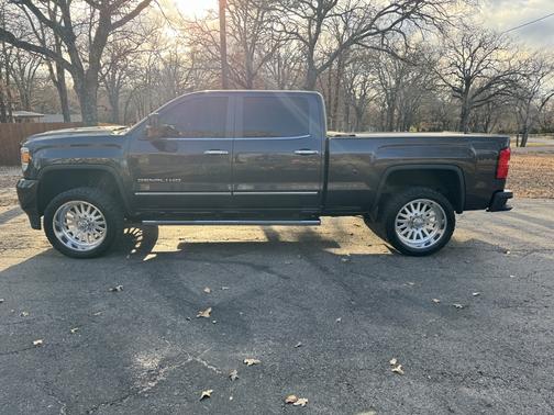 2016 GMC Sierra 2500 Denali