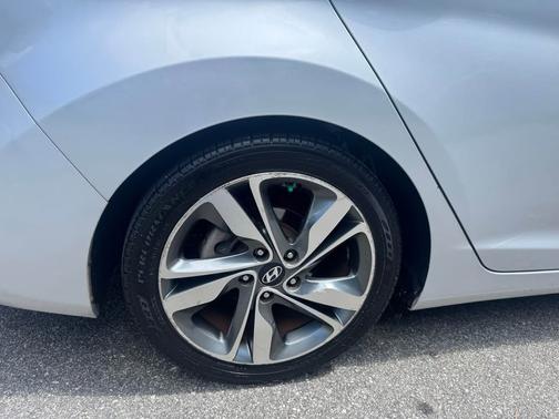 2015 Hyundai ELANTRA Limited