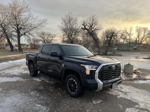 2022 Toyota Tundra SR5