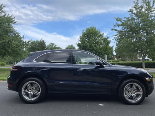 Photo 5 of 18 of 2017 Porsche Macan S