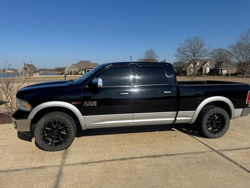 2015 RAM 1500 Laramie