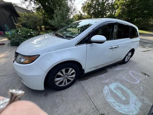 White 2014 Honda Odyssey EX-L