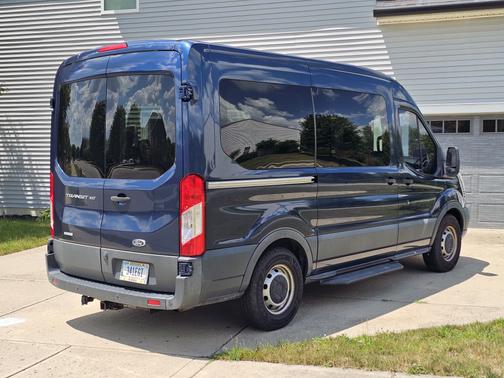 2017 Ford Transit-150 XL