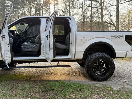 White 2014 Ford F-150 XLT