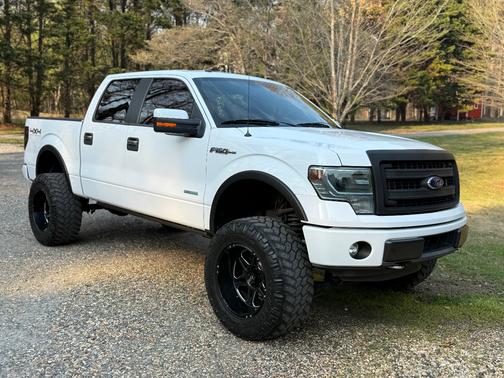White 2014 Ford F-150 XLT