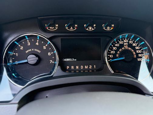 White 2014 Ford F-150 XLT