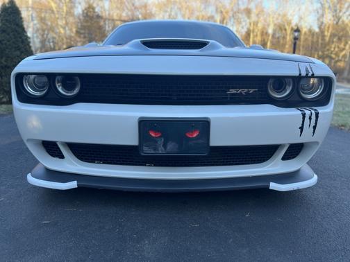 White 2016 Dodge Challenger SRT Hellcat