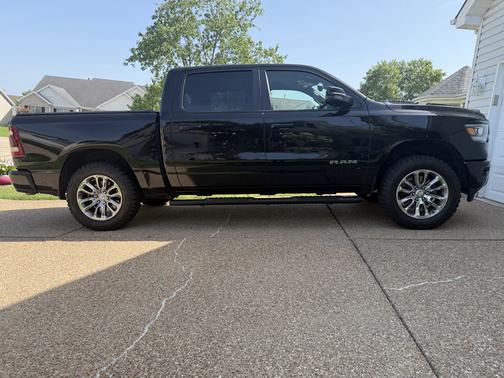 Black 2023 RAM 1500 Laramie