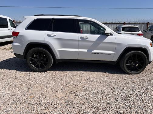 2019 Jeep Grand Cherokee Laredo E