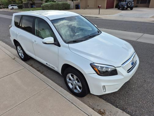 2014 Toyota RAV4 EV Base