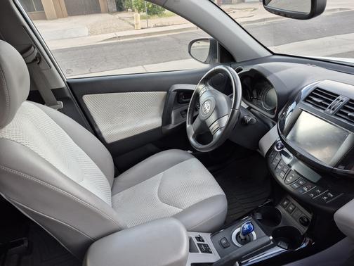 2014 Toyota RAV4 EV Base