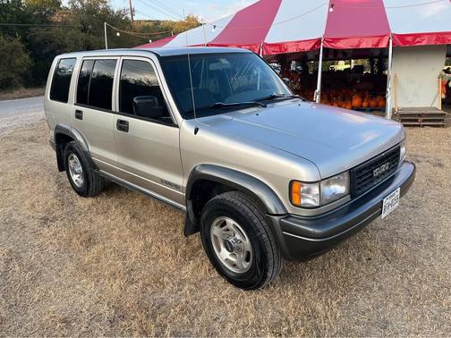 1996 Isuzu Trooper LS