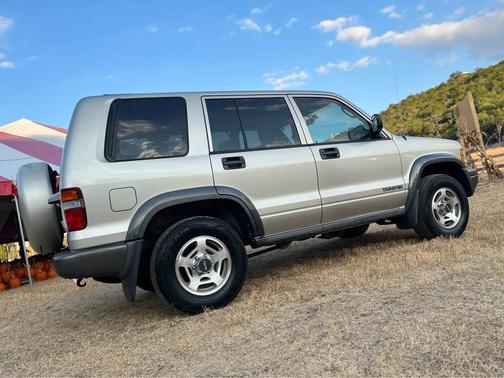 1996 Isuzu Trooper LS