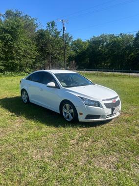 White 2014 Chevrolet Cruze Diesel