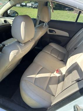 White 2014 Chevrolet Cruze Diesel