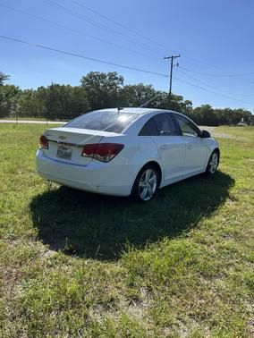 White 2014 Chevrolet Cruze Diesel