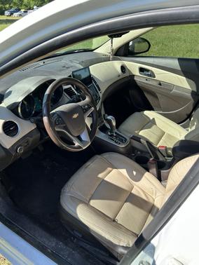 White 2014 Chevrolet Cruze Diesel