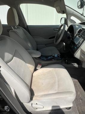 Black 2012 Nissan Leaf SL