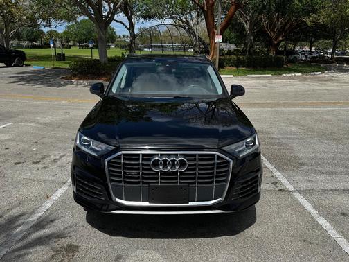 Black 2020 Audi Q7 55 Premium Plus