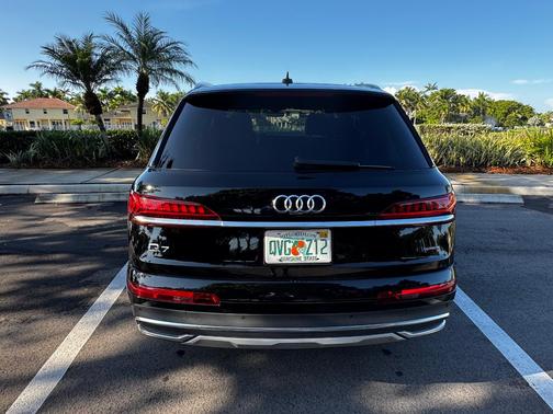 Black 2020 Audi Q7 55 Premium Plus