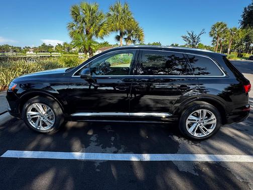 Black 2020 Audi Q7 55 Premium Plus