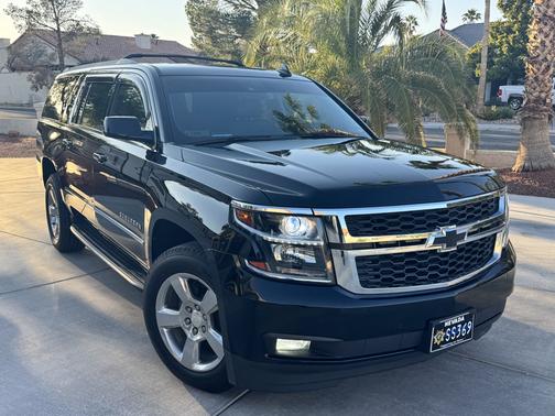 Black 2019 Chevrolet Suburban LT