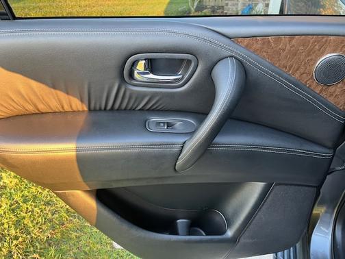 2015 INFINITI QX80 Base