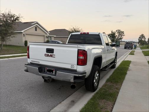 White 2019 GMC Sierra 2500 SLT