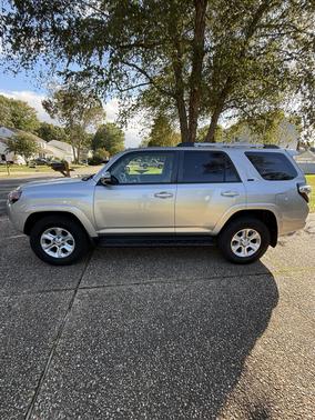 Silver 2019 Toyota 4Runner SR5 Premium