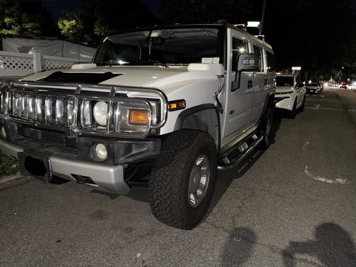 White 2008 Hummer H2 Base