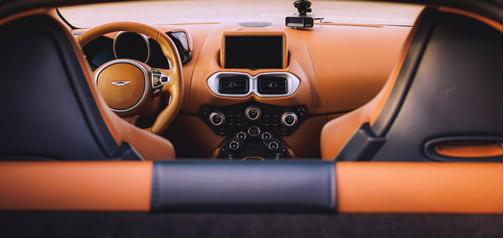 2020 Aston Martin Vantage Base