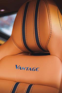 2020 Aston Martin Vantage Base