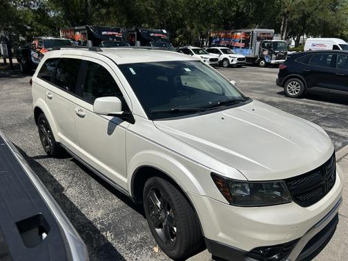 White 2016 Dodge Journey Crossroad