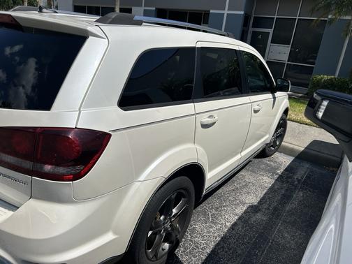 White 2016 Dodge Journey Crossroad