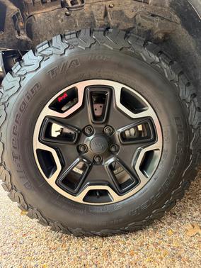 Gray 2017 Jeep Wrangler Unlimited Sport