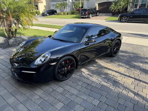 2017 Porsche 911 Carrera