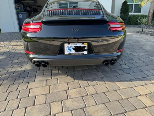 2017 Porsche 911 Carrera