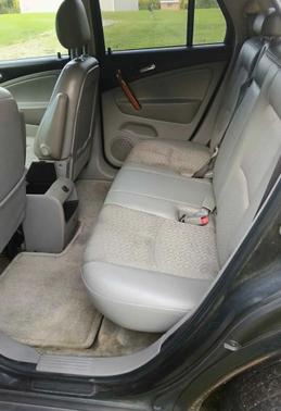 Silver 2006 Saturn Vue Base