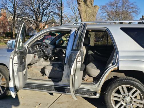 2004 Toyota 4Runner Limited V8
